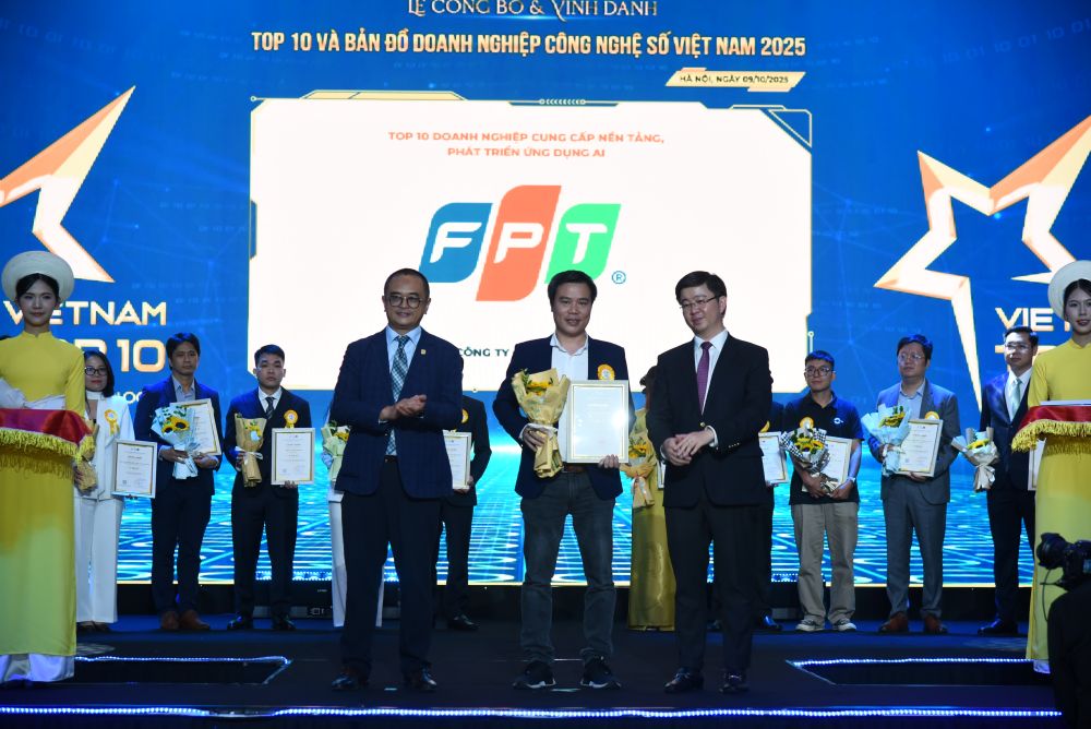 FPT honored among the Top 10 Enterprises Providing AI Platforms and Application Development.