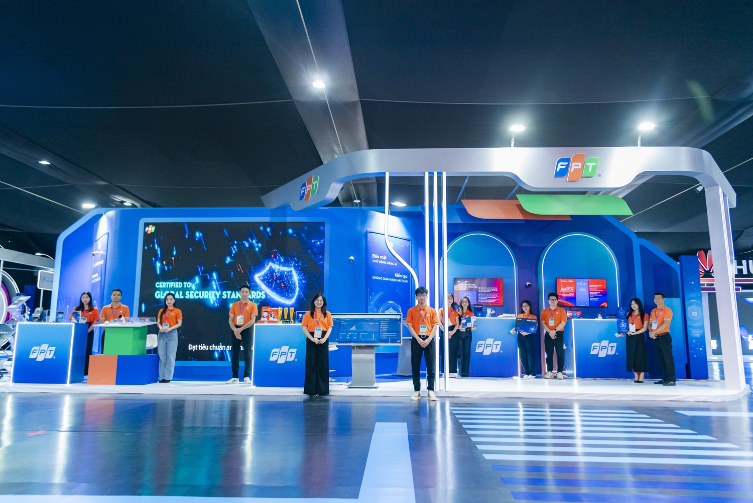 Comprehensive showcase at the Hanoi Convention Exhibition