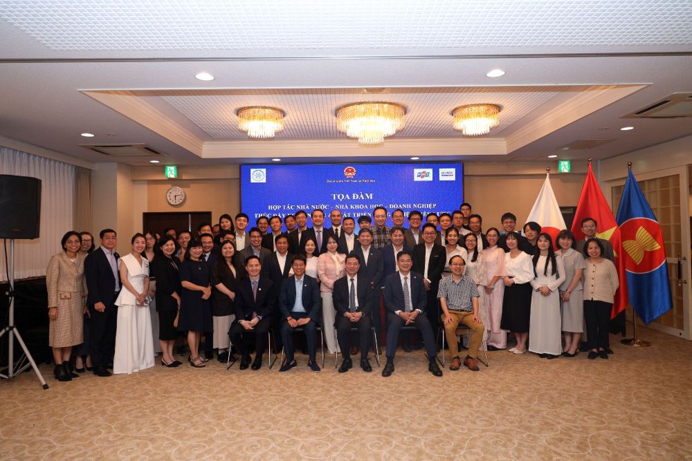 Seminar themed “State – Scientist – Business Cooperation: Promoting R&D of Strategic Technologies – Specialized Chips.