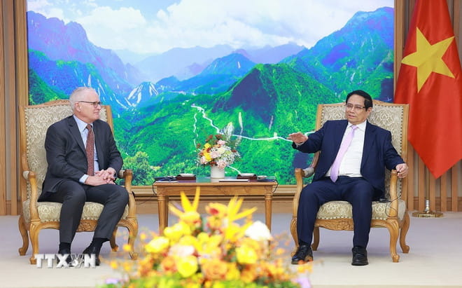 Thủ tướng Phạm Minh Chính tiếp ông John Neuffer, Chủ tịch Hiệp hội Công nghiệp Bán dẫn Hoa Kỳ (SIA)