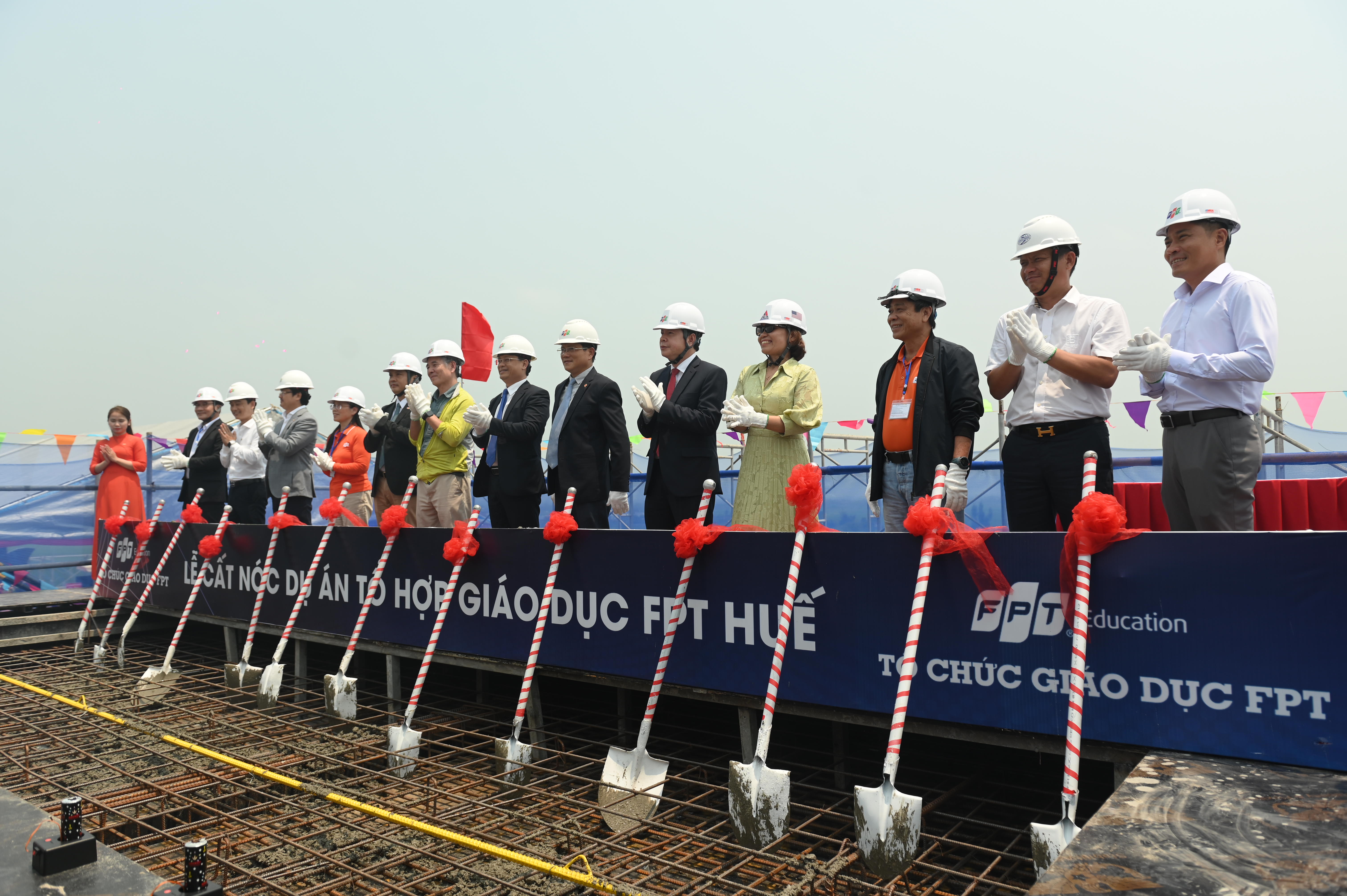 Nghi thức cất nóc công trình Tổ hợp giáo dục FPT Huế