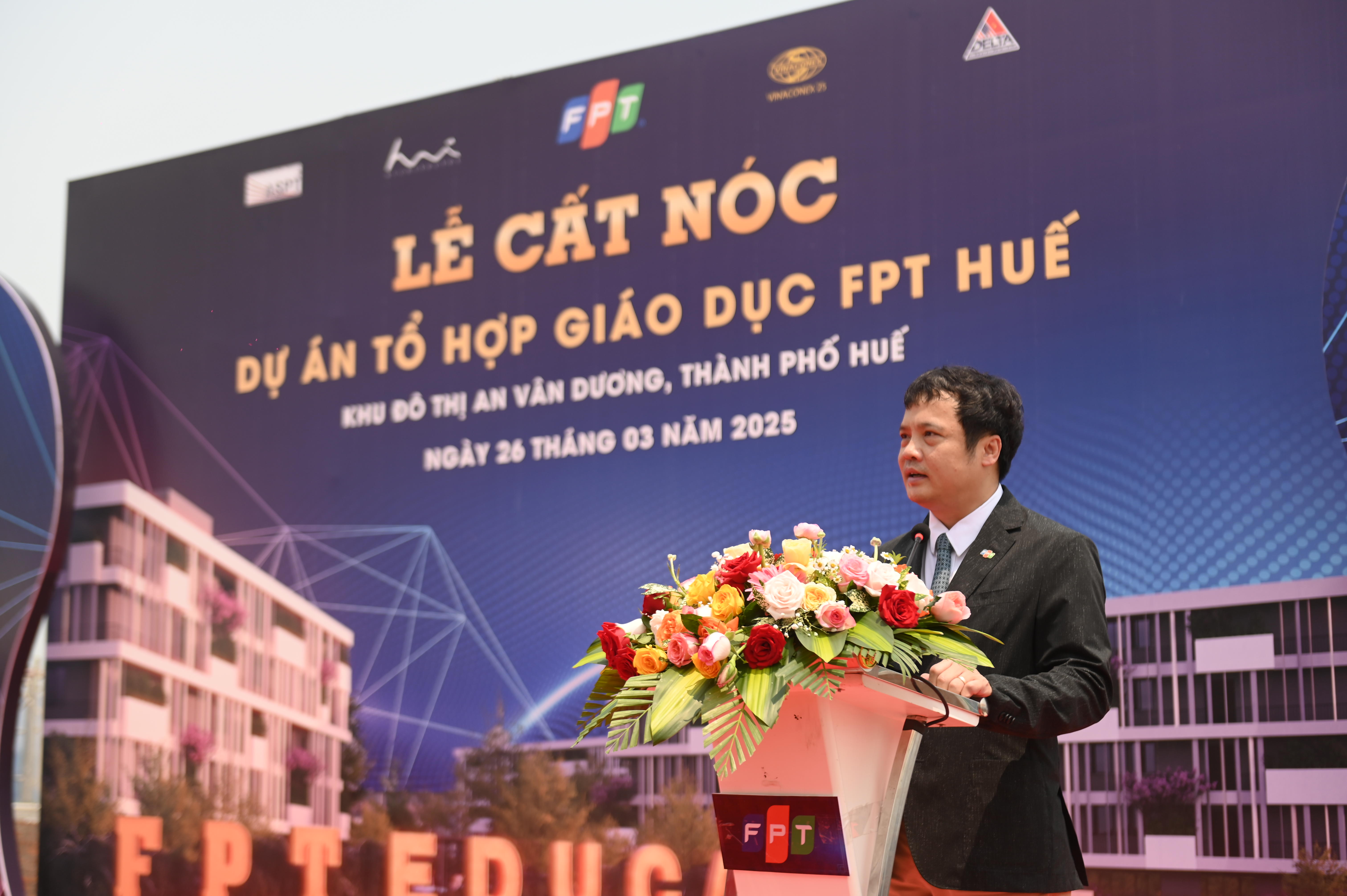 Ông Nguyễn Văn Khoa, Tổng Giám đốc FPT phát biểu tại buổi lễ