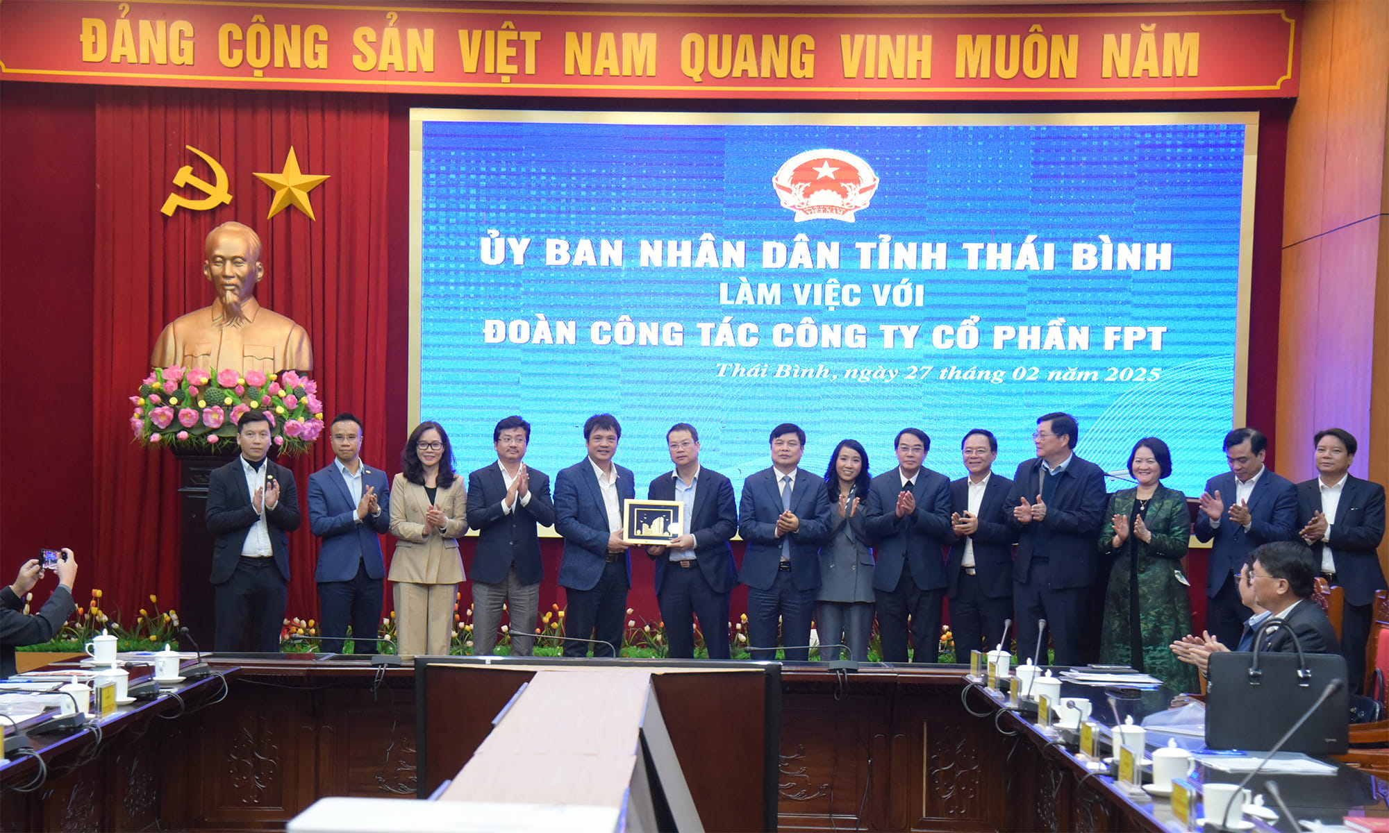 Đoàn làm việc của UNBD Tỉnh Thái Bình và Tập đoàn FPT