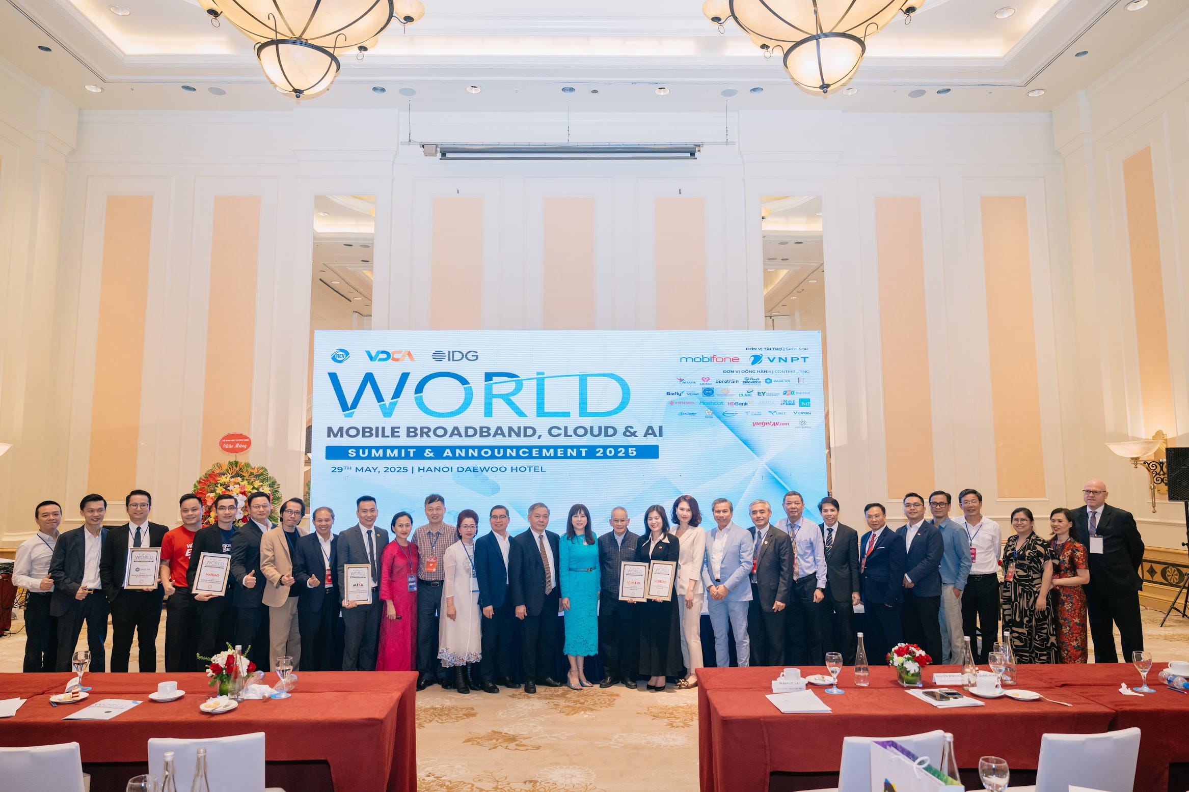 Sự kiện World Mobile Broadband, Cloud & AI Summit 2025 (Ảnh: Base.vn)