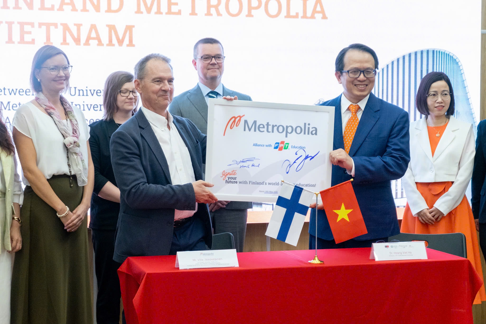 Lễ ra mắt chương trình đào tạo đại học “Finland Metropolia Vietnam” – kết quả hợp tác giữa Trường Đại học FPT và Đại học Khoa học Ứng dụng Metropolia (Phần Lan), đánh dấu bước tiến mới trong quan hệ hợp tác giáo dục giữa Việt Nam và Phần Lan.