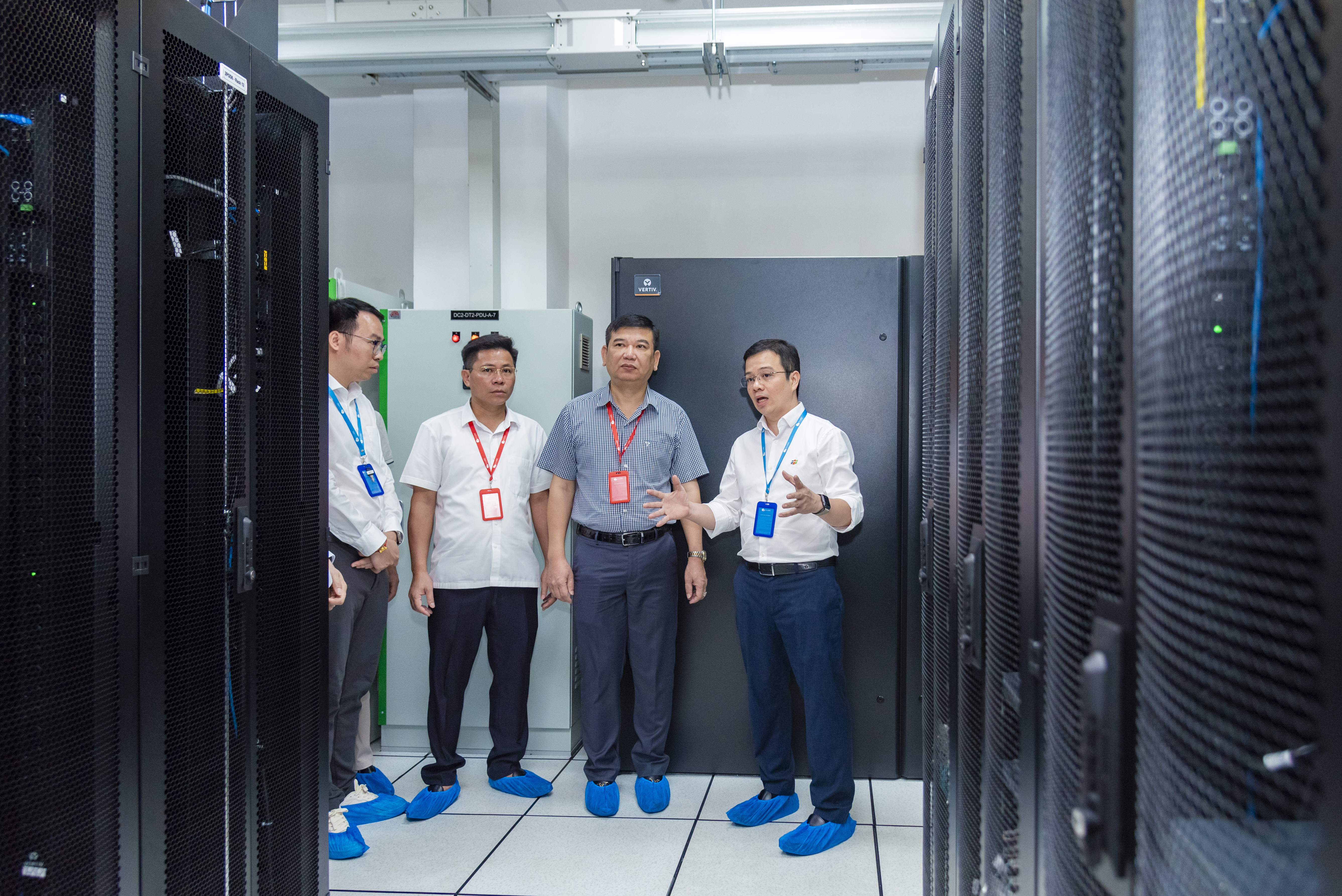 Ministry of Public Security and FPT Strengthen Cooperation in AI Development for National Digital Transformation