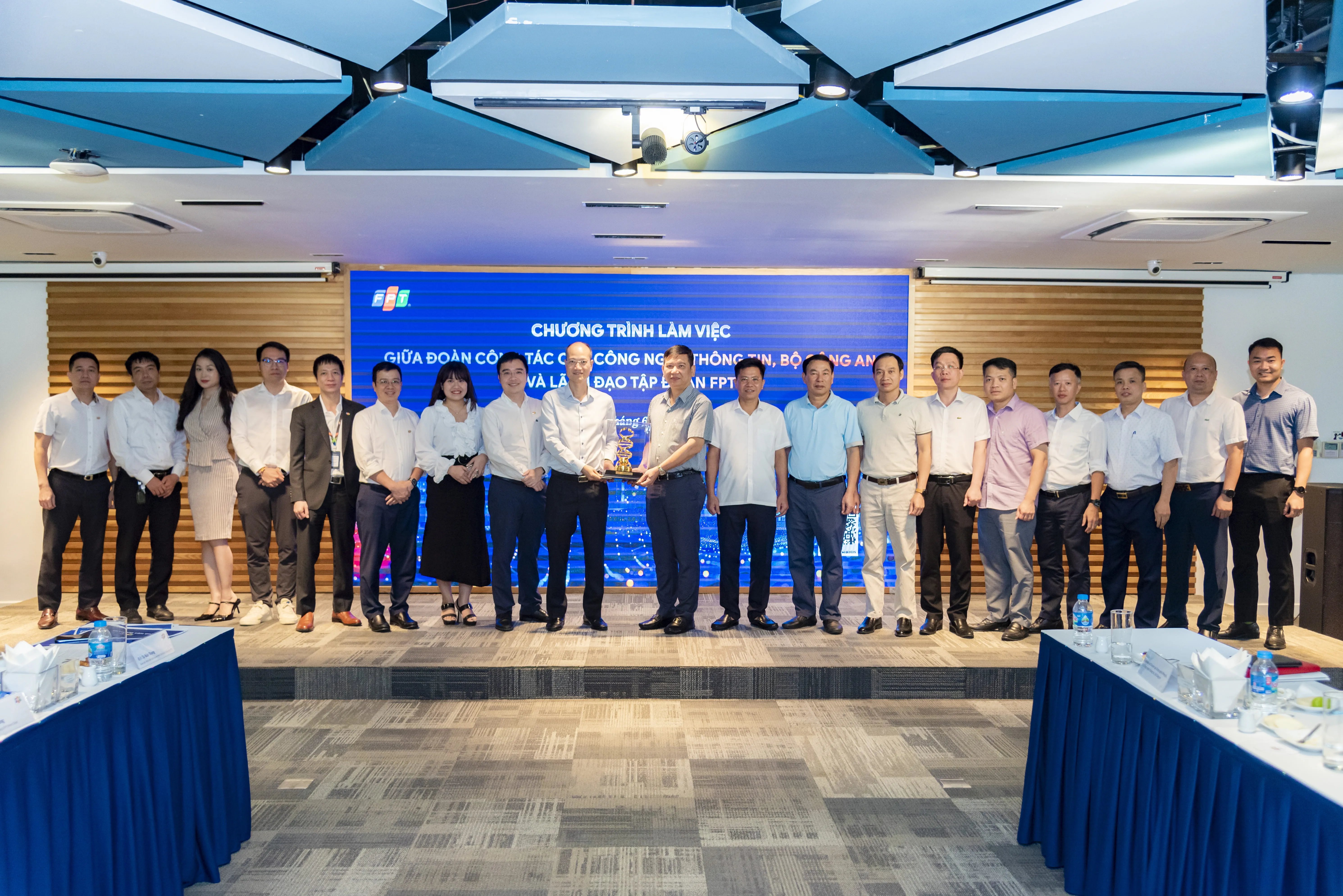 Ministry of Public Security and FPT Strengthen Cooperation in AI Development for National Digital Transformation