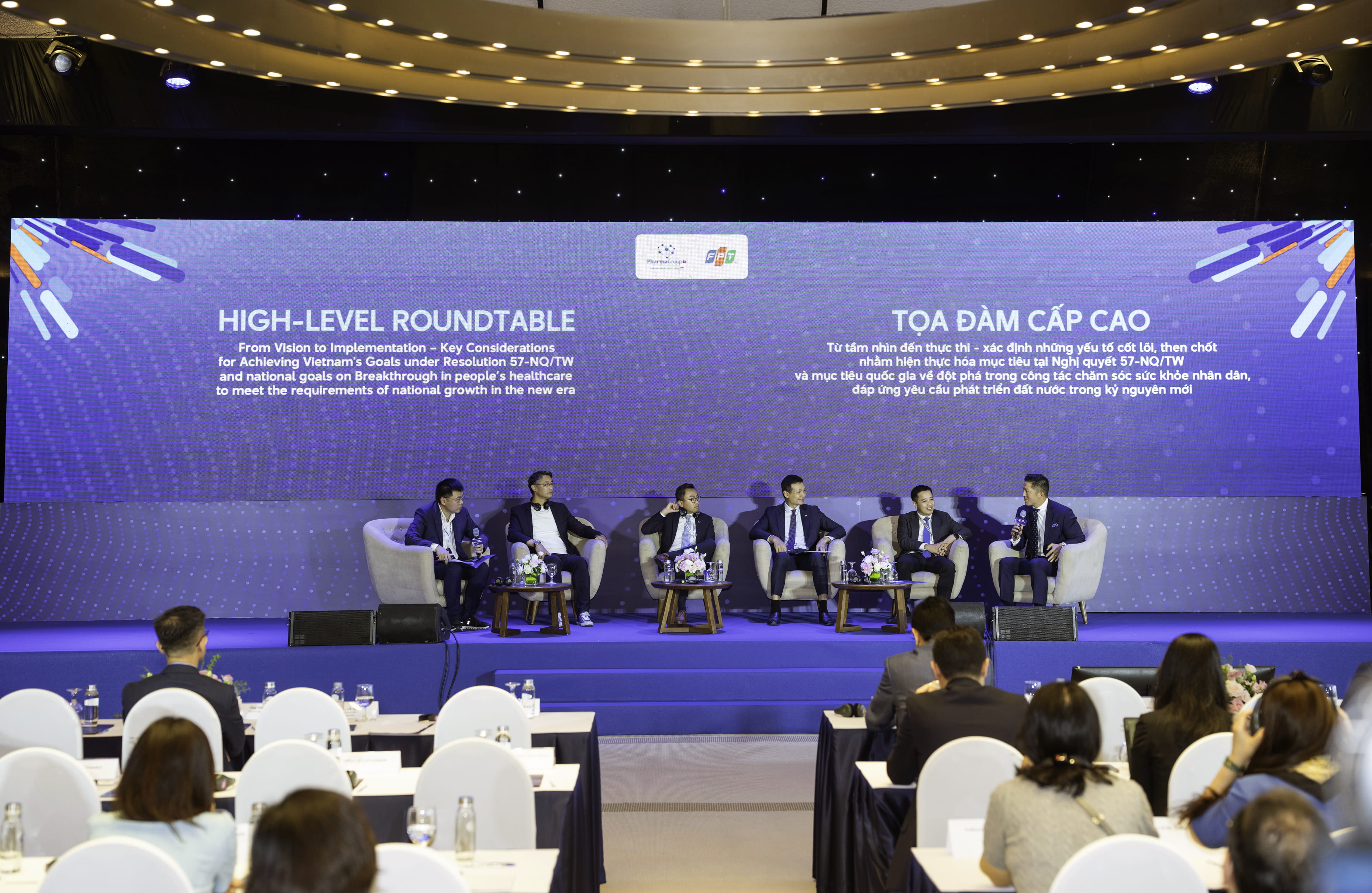 Tại Phiên Toạ đàm chính của Diễn đàn HIF 2025, các diễn giả cho rằng công nghệ, đặc biệt là AI và dữ liệu lớn là đòn bẩy chiến lược để tạo ra bước nhảy vọt trong chăm sóc sức khoẻ.
