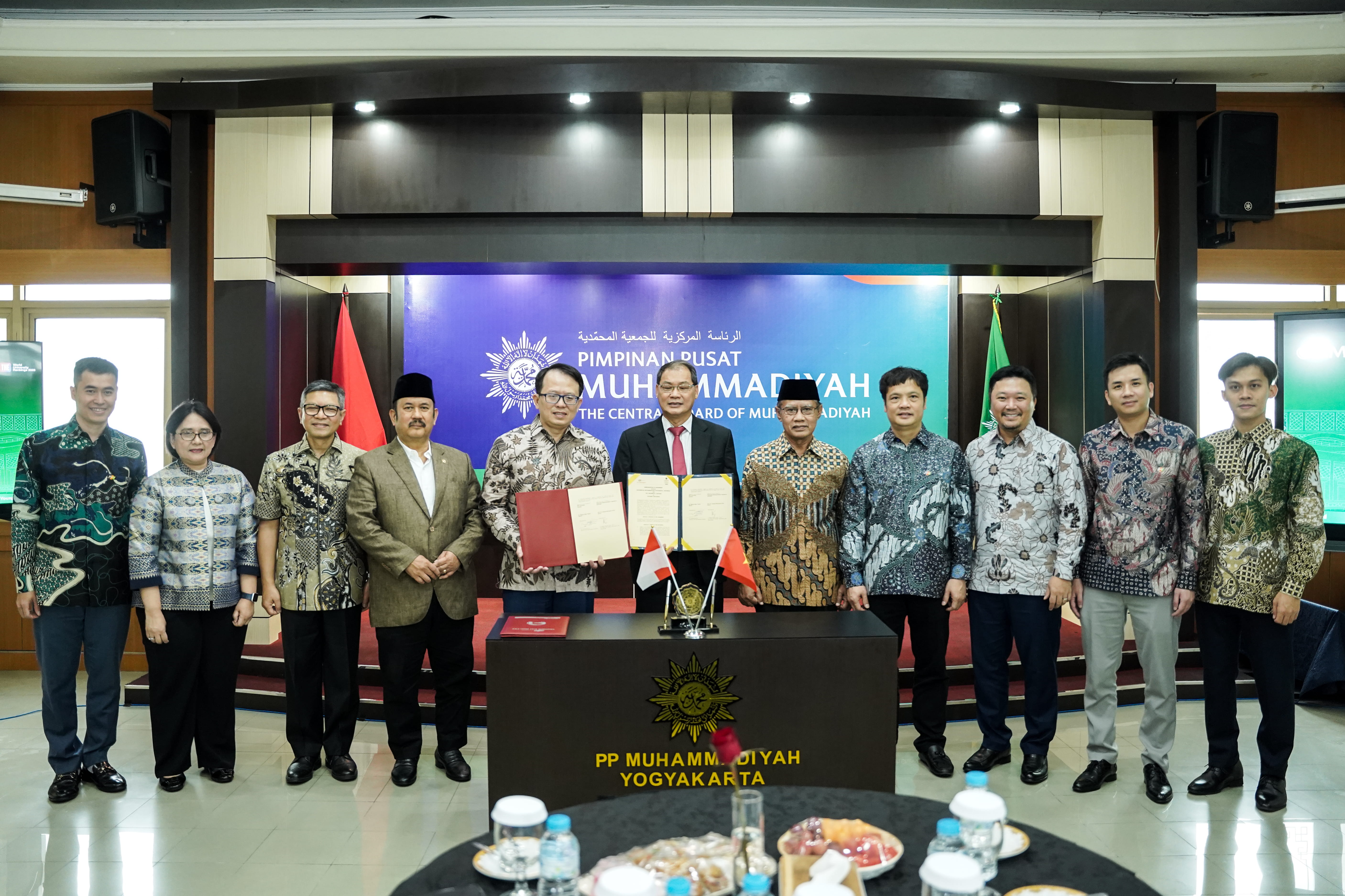 FPT và Đại học Muhammadiyah Yogyakarta (UMY) ký kết hợp tác đào tạo nhân lực AI, bán dẫn