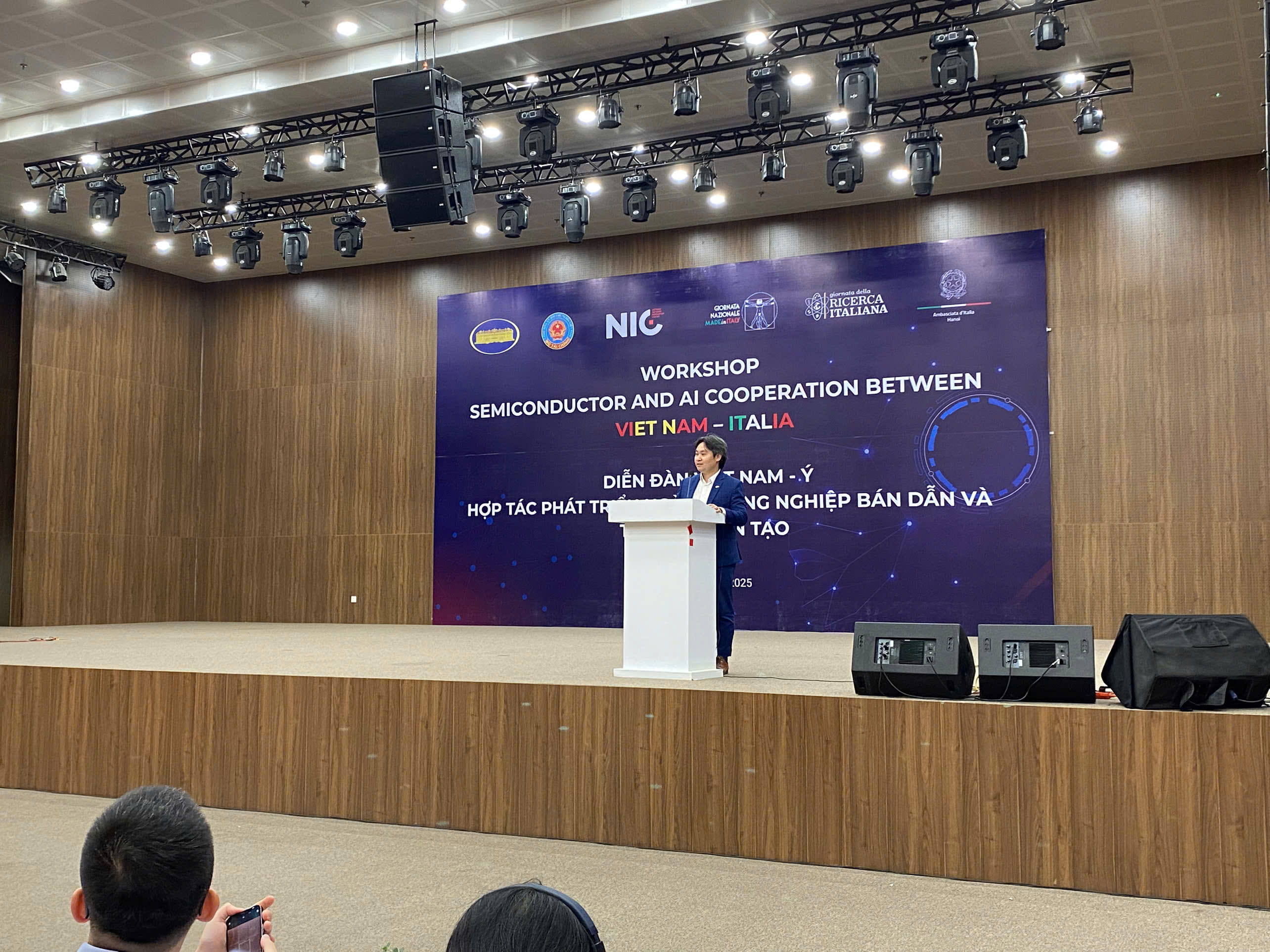 Mr. Nguyen Vinh Quang, FPT representative at the event