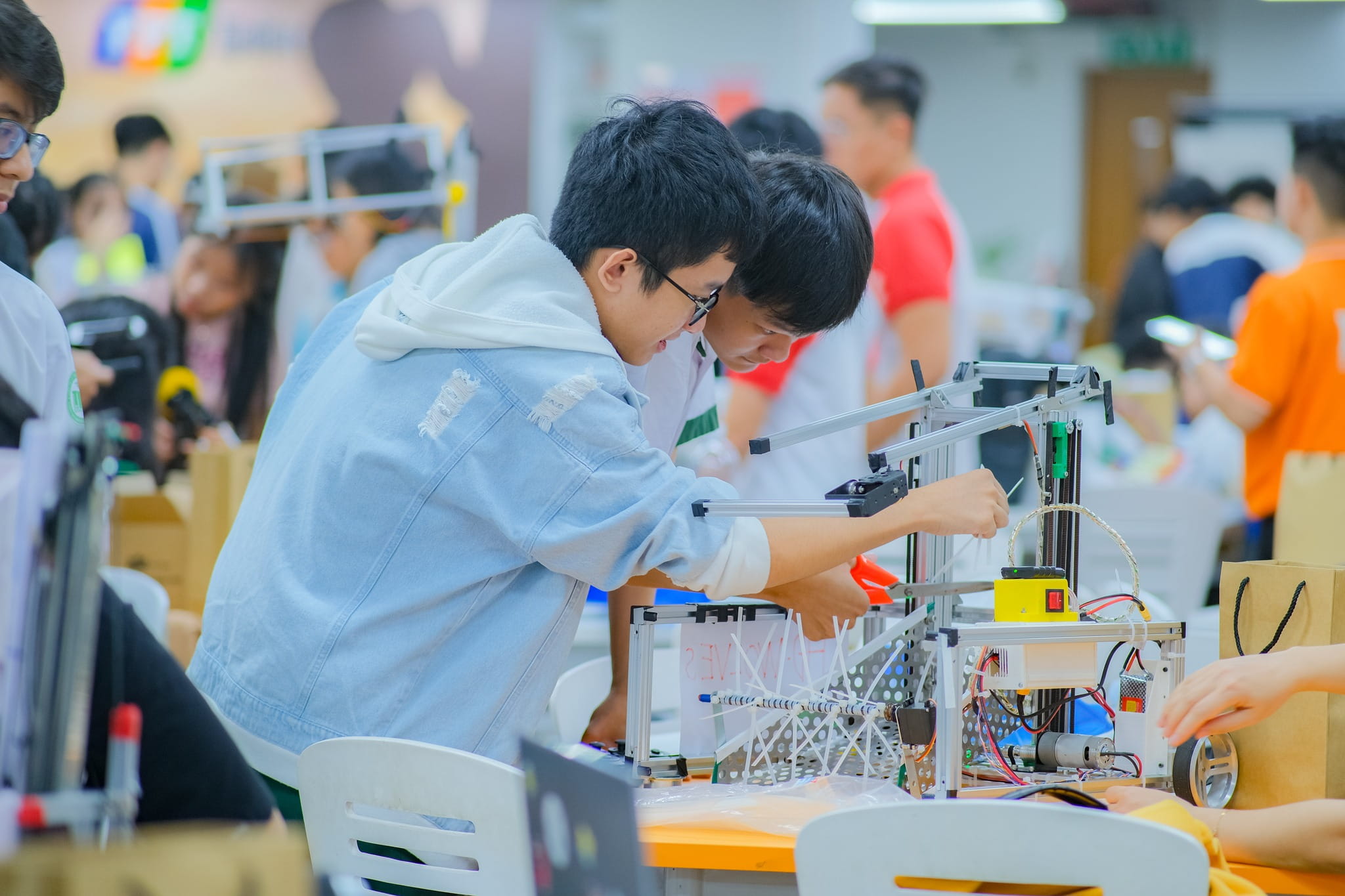 Các bạn trẻ từ các trường THPT trên toàn quốc đã học hỏi được rất nhiều thông qua cuộc thi