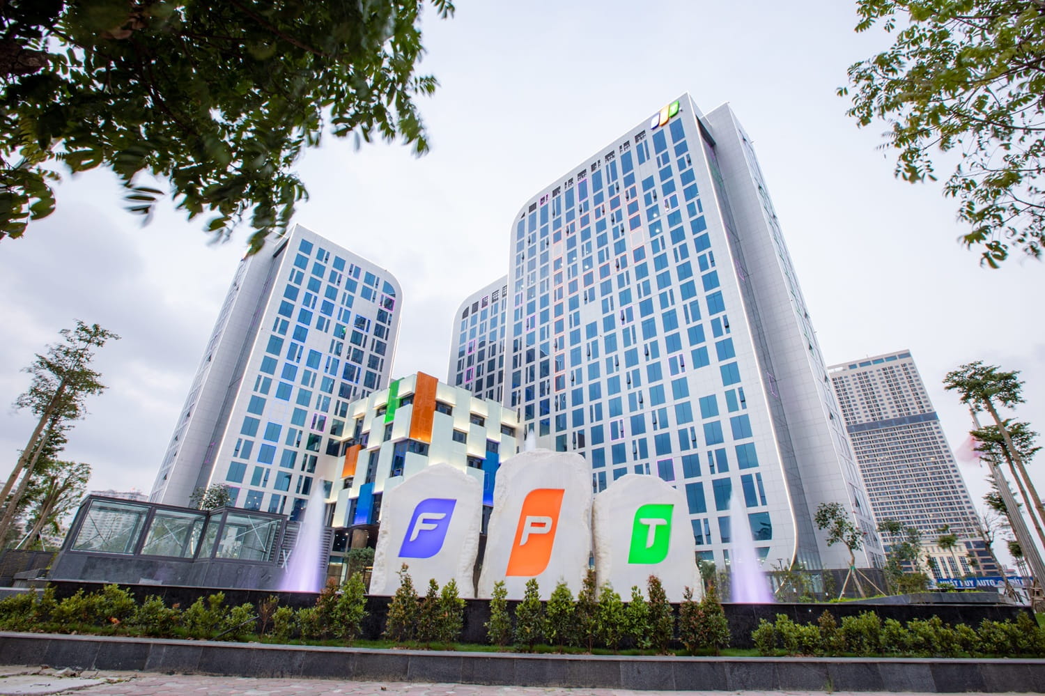 FPT trở thành đối tác Bạch kim của Clearlake Capital, Quỹ đầu tư quản lý hơn 90 tỷ USD 