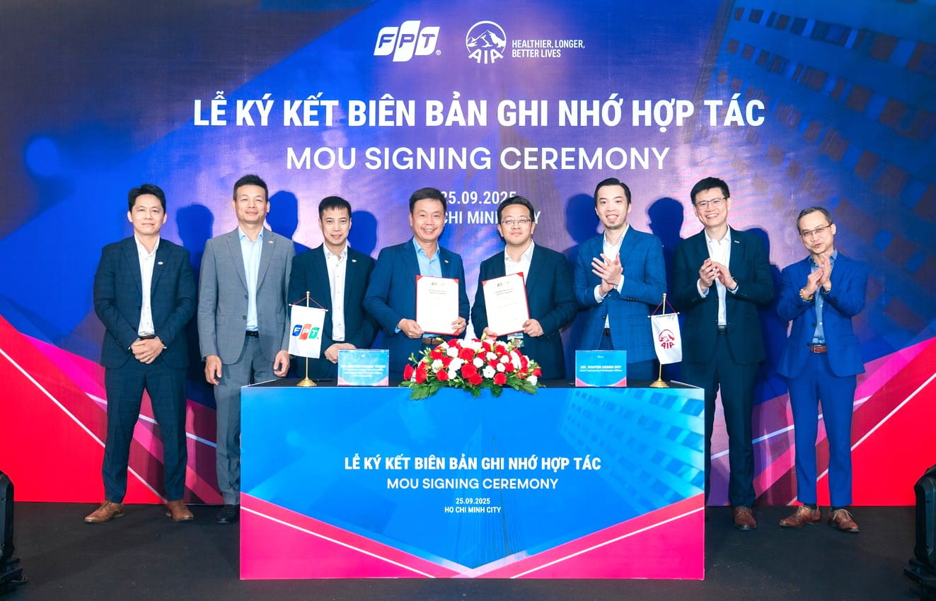 Lễ ký kết hợp tác giữa FPT và AIA Việt Nam