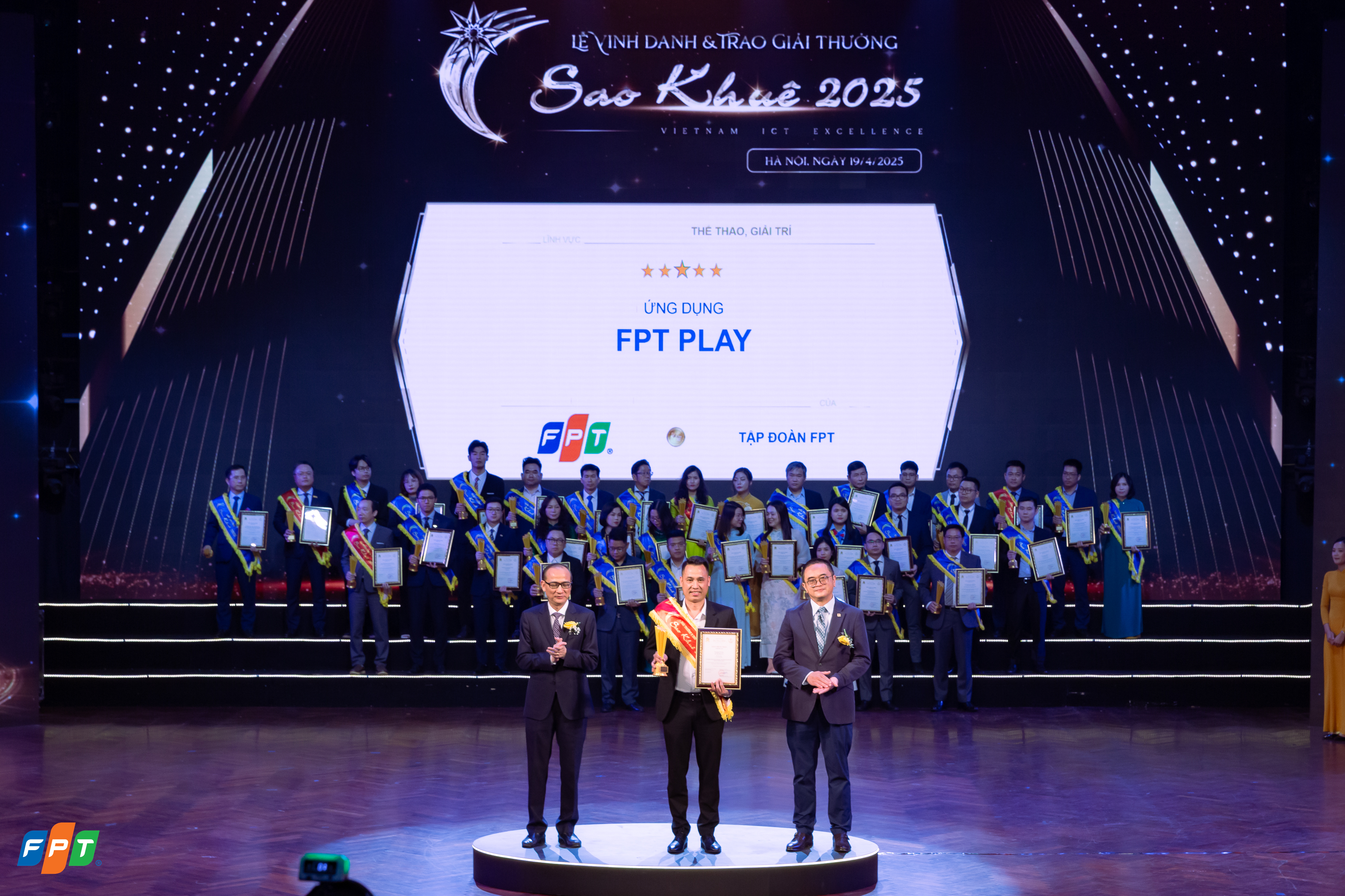 FPT Play Application, awarded 5-Star Rating at Sao Khue 2025, boasts a vast content library with exclusive and original content developed by FPT Play.
